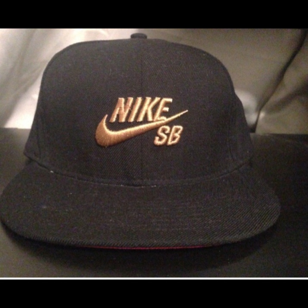 Vintage Nike SB fitted hat size 7 1/2